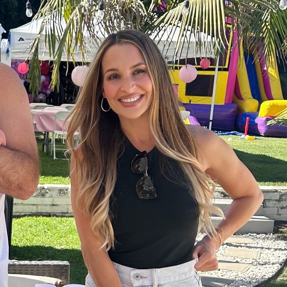 Meet your Posher, Crissy - Picture 1 of 1